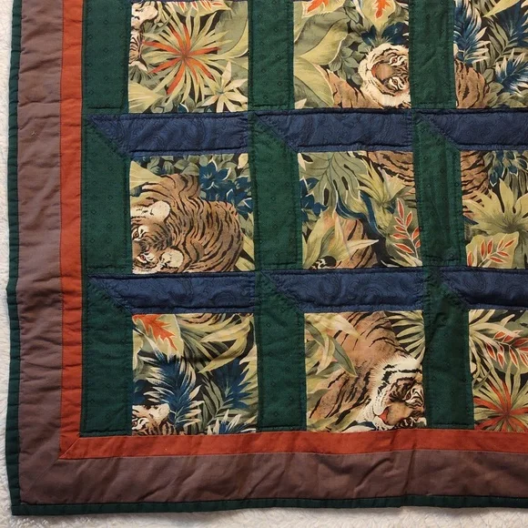 Beautiful Tiger Handmade Small Quilt With Tigers - Picture 4 of 16